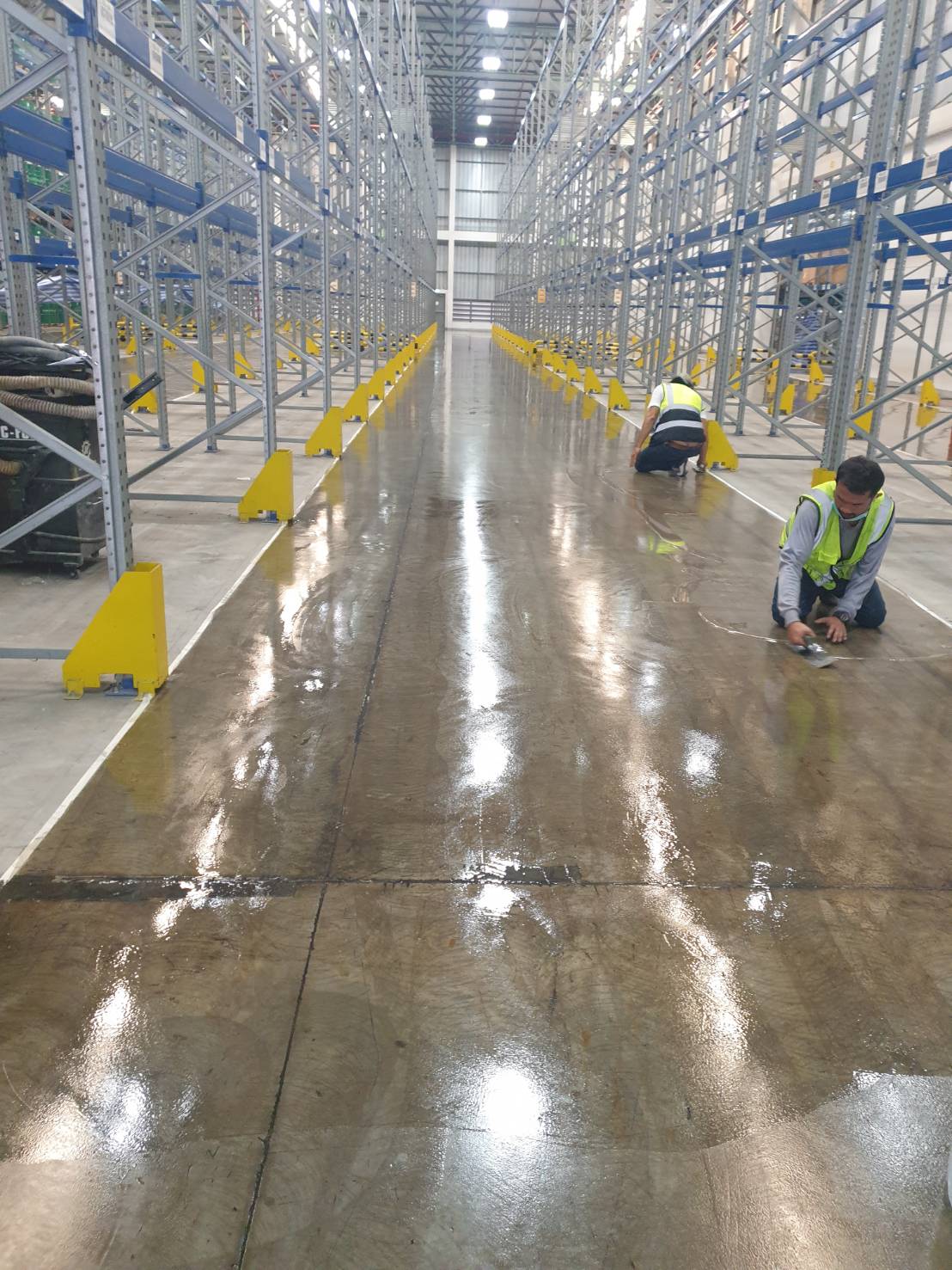 บริษัท พรคเณศพรชนก จำกัด - รับติดตั้งงานพื้น Epoxy Self Leveling Epoxy Coating Polyurethane Coating กันซึมดาดฟ้า พื้นสนามกีฬา PU Concrete สำหรับอุตสาห [..]